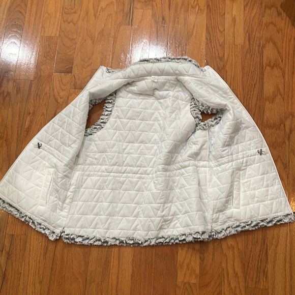 Casual Identity Women’s Size Large NWT Faux Fur Vest Ivory Quilted Adj Waist - Picture 12 of 15